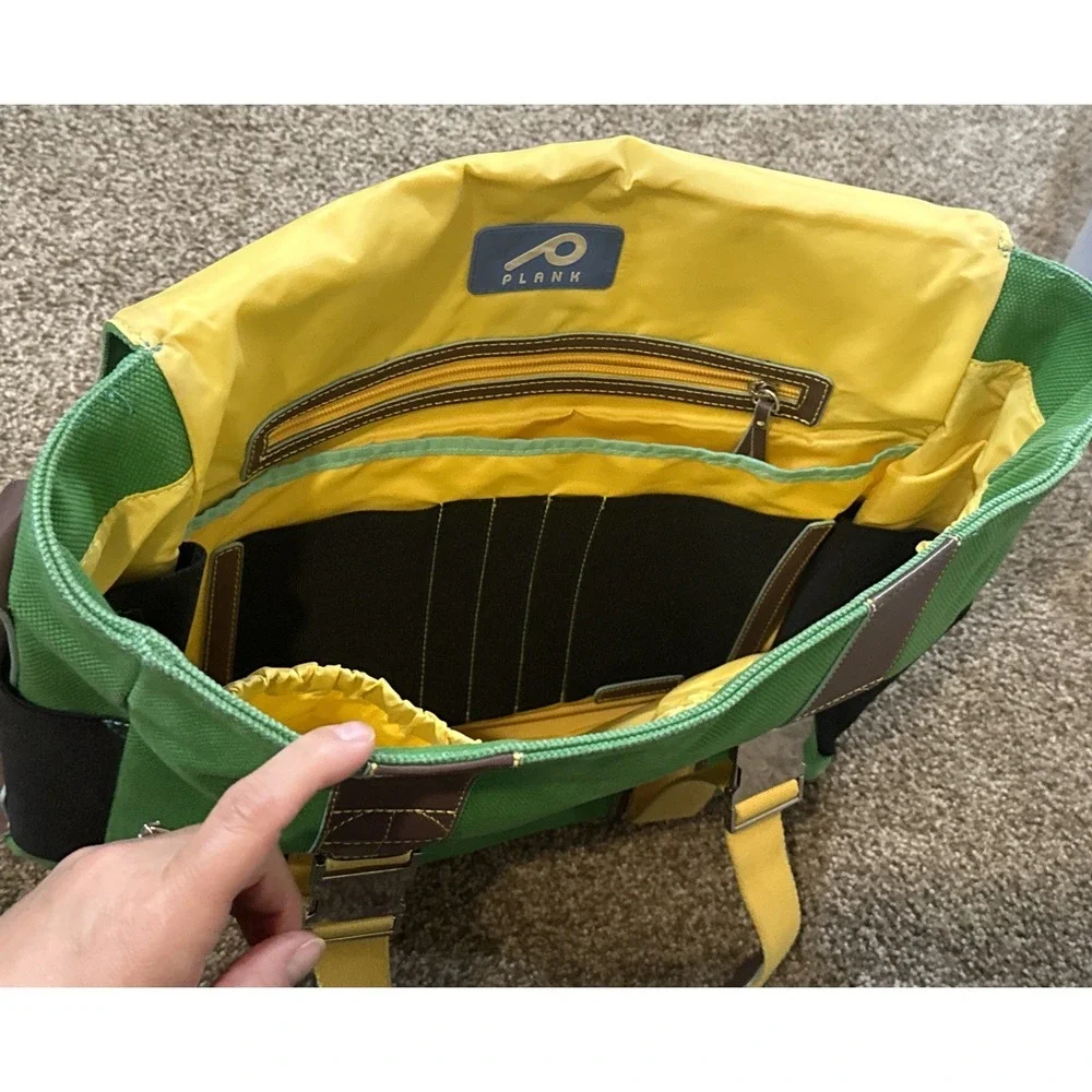 Plank Canvas Kelly Green Messenger Bag Magnet, Buckle, Zip And Snap Closure.Yoga